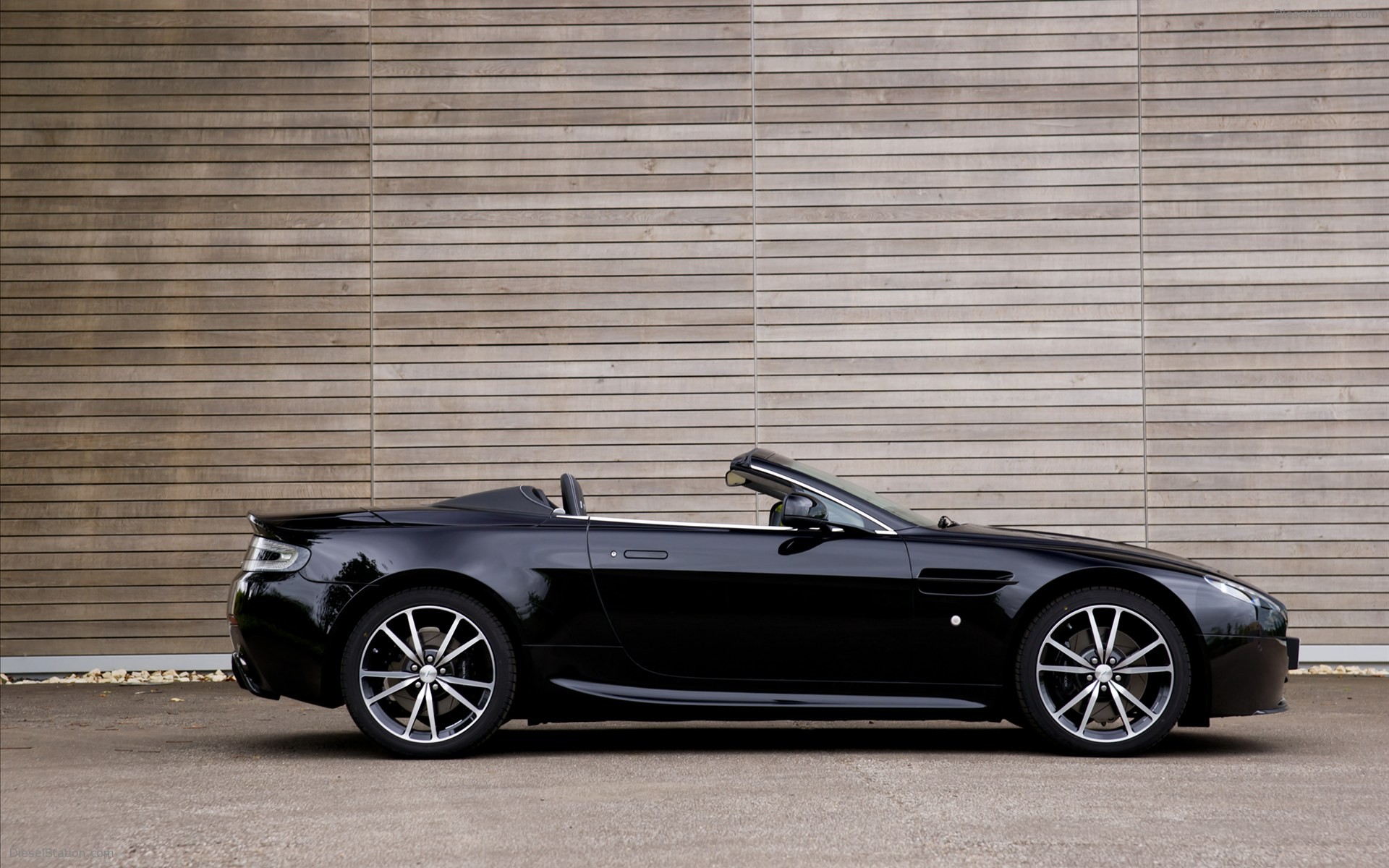 Aston Martin V8 Vantage N420 Roadster